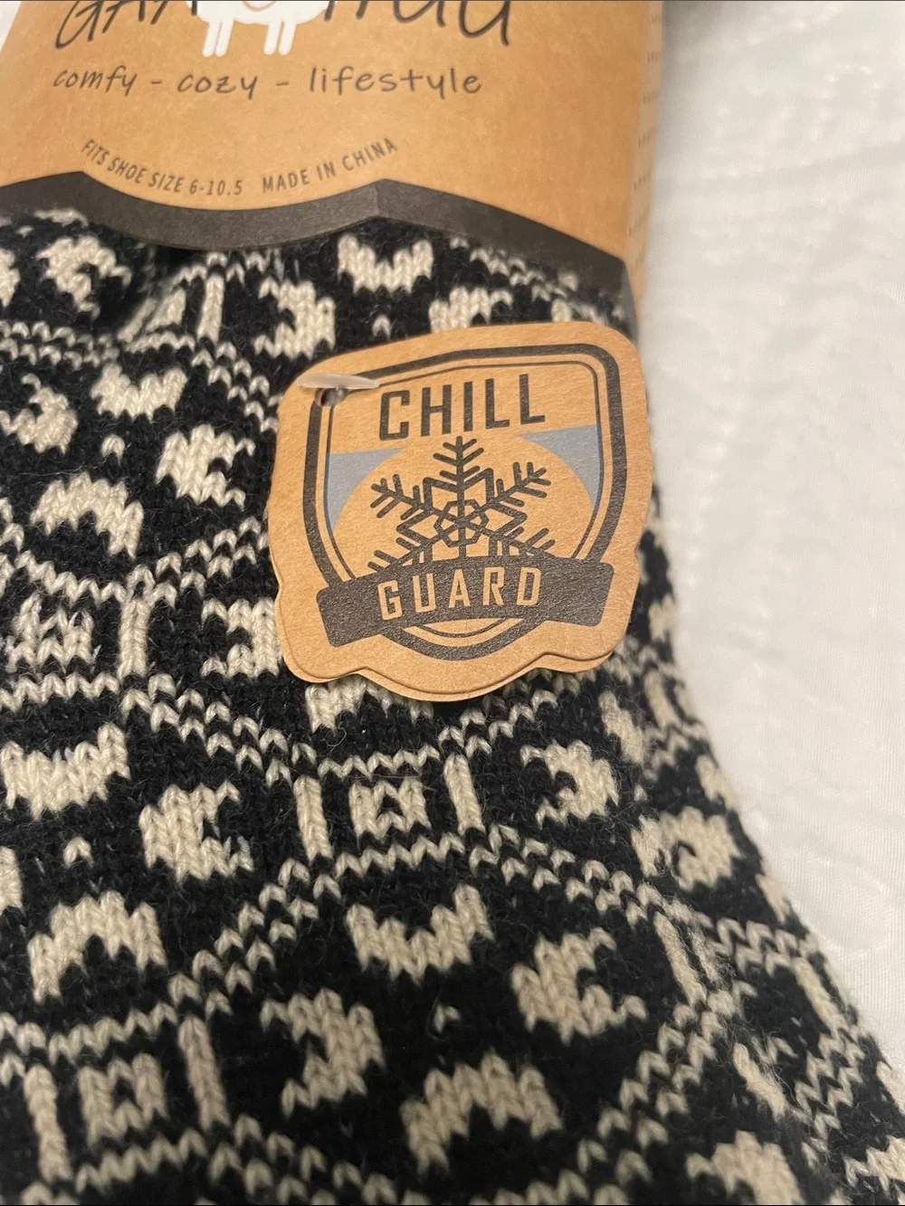 NWT GAA HUU Knit Women’s Cabin Socks with Chill Guard Faux Fur Lining